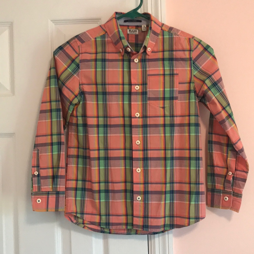 ❤ Ruum {vibrant} button down